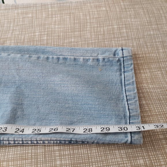 American Rag Cie Jeans Womens Size 11 Juniors Straight Light Wash Denim Mid Rise - Picture 12 of 12